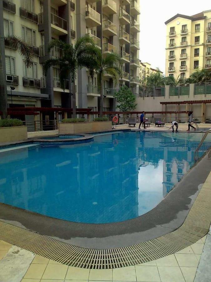 Palm Tree Genlex Condo Manila Esterno foto
