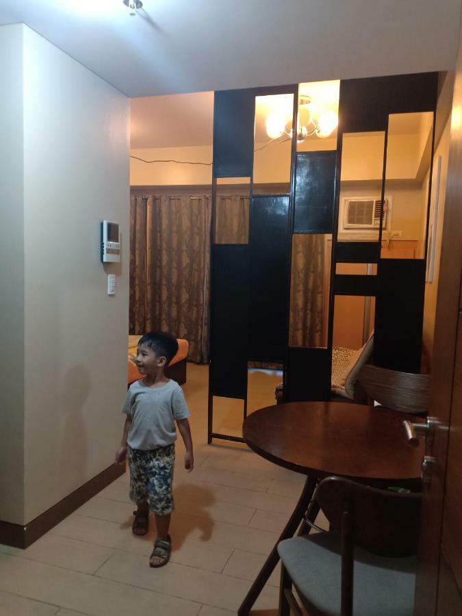 Palm Tree Genlex Condo Manila Esterno foto